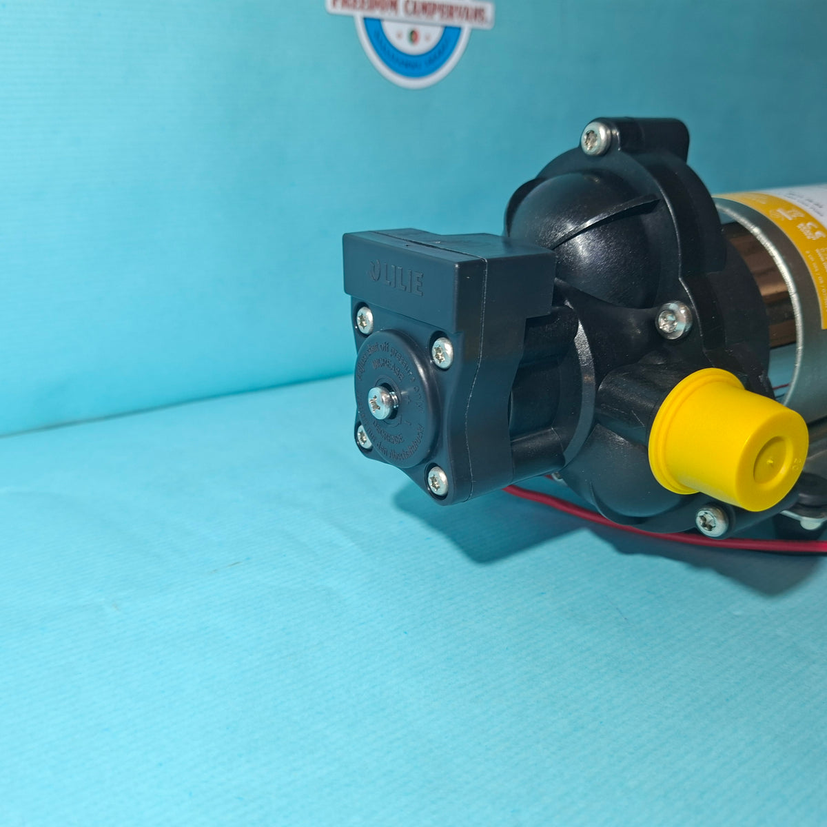 Bomba de agua-pressão 12 V  (Shurflo) - 7 Litros