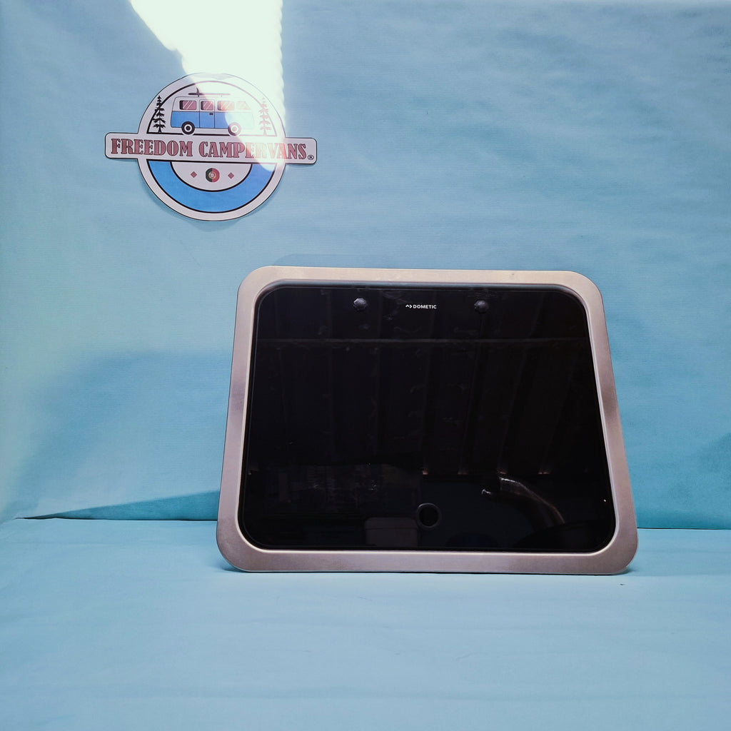 Lava-loiças com tampa preta de vidro Dometic CE99 B410 - 41 x 33,5 x 12,4 cm